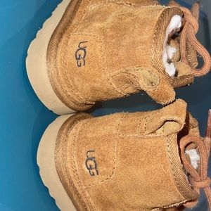 UGG Neumel II size 6C